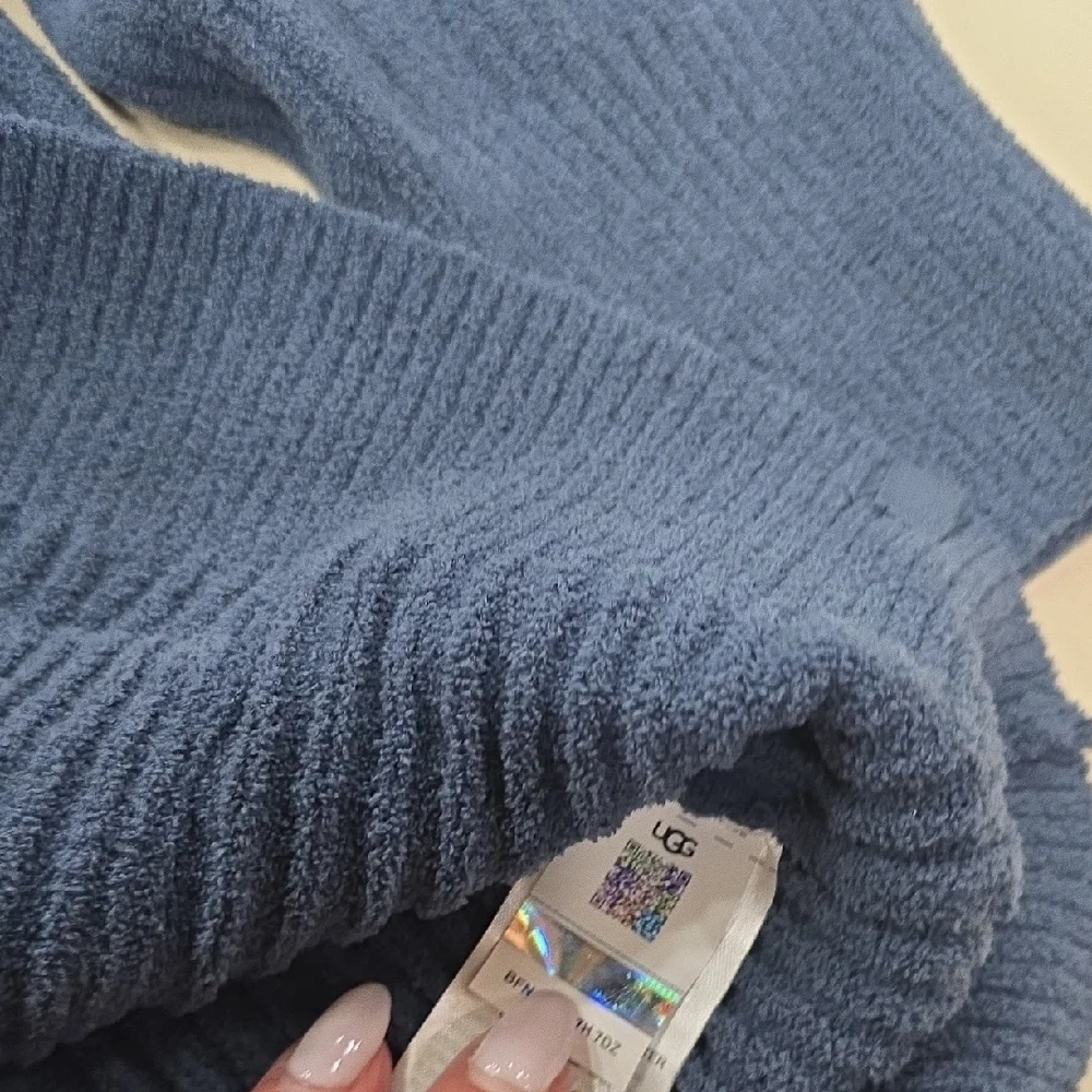 UGG Junipher Cardigan Lite in the color Desert Blue, M, NWT - Picture 15 of 16